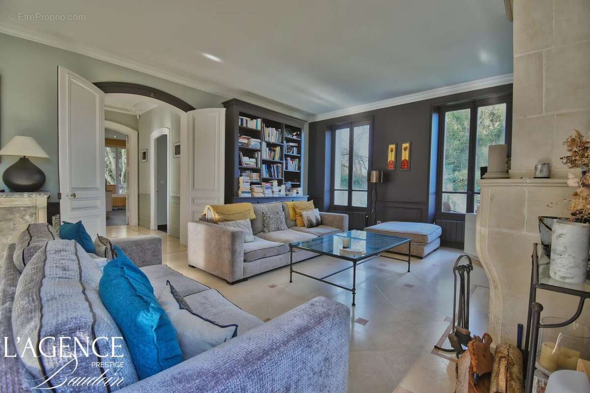 758 m² à Pacy-Sur-Eure  - photo 9