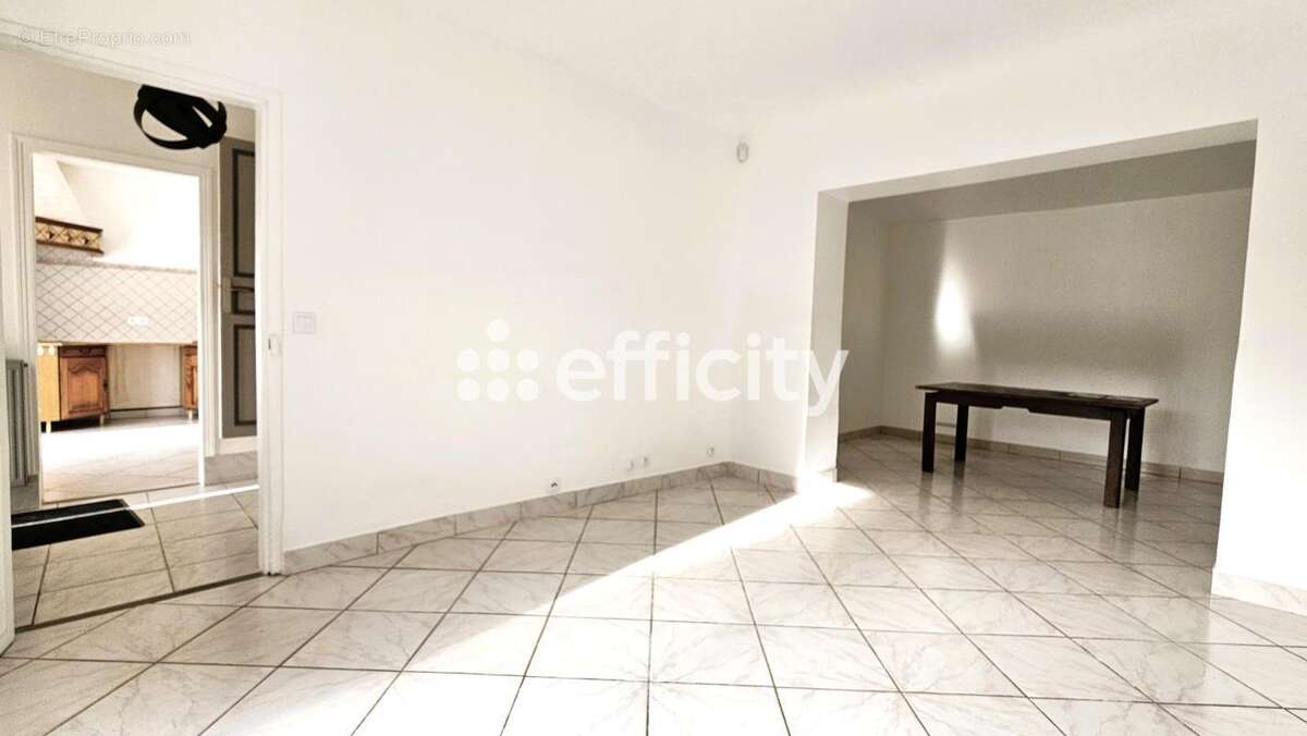 Appartement à DAMPMART