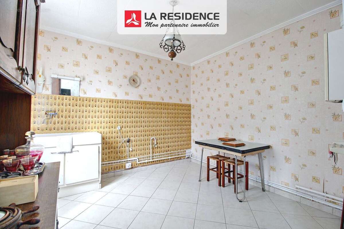 Maison à SAINT-ETIENNE-DU-ROUVRAY