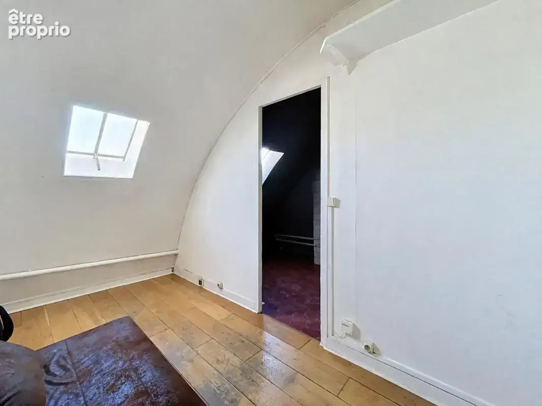 Paris 16 - victor hugo / etoile - studette 11,20m² carrez - photo 2