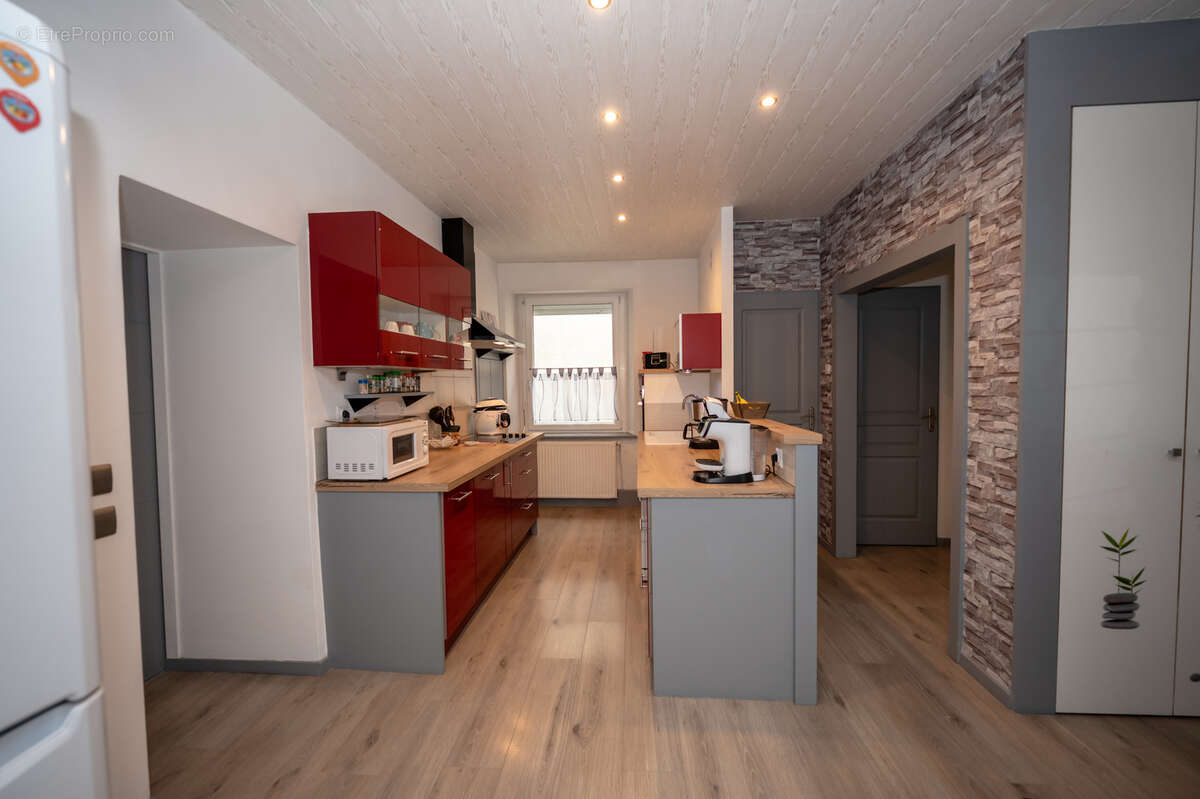 Appartement à FRASNE