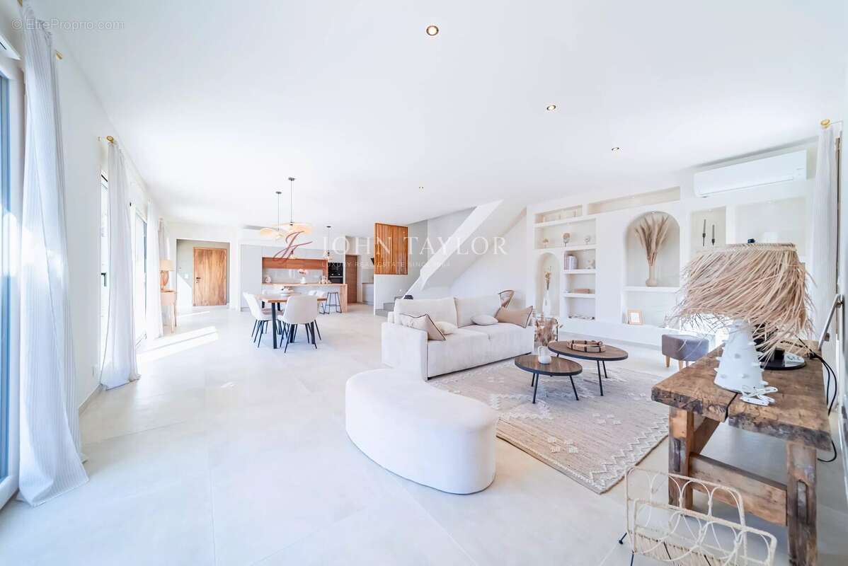 Maison à GORDES