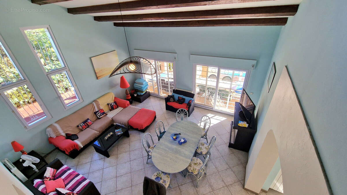 Maison à LES ISSAMBRES