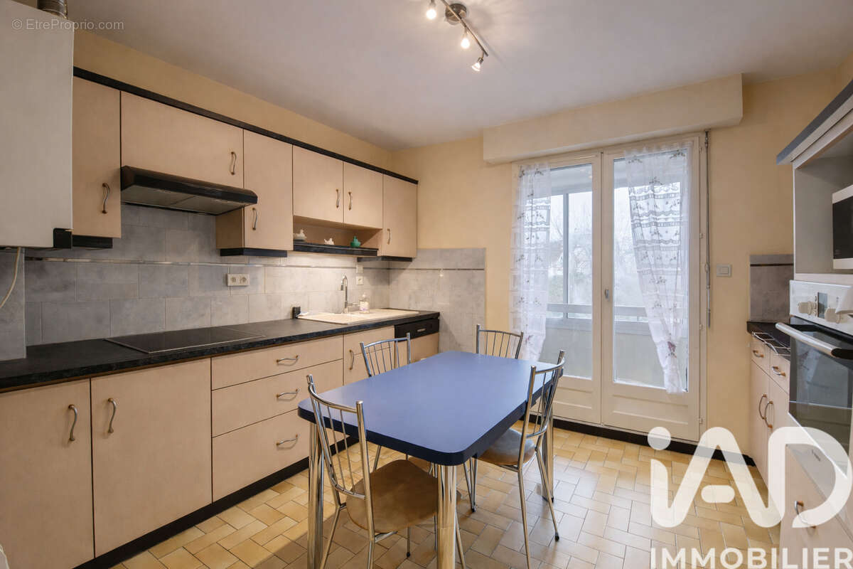 Photo 3 - Appartement à BRIVE-LA-GAILLARDE