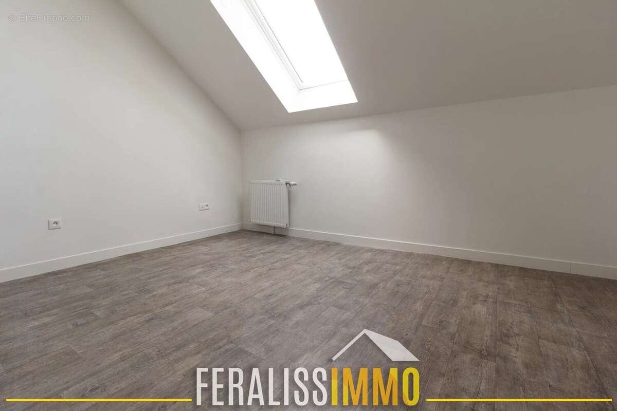 F4 en duplex tout neuf ! - photo 17
