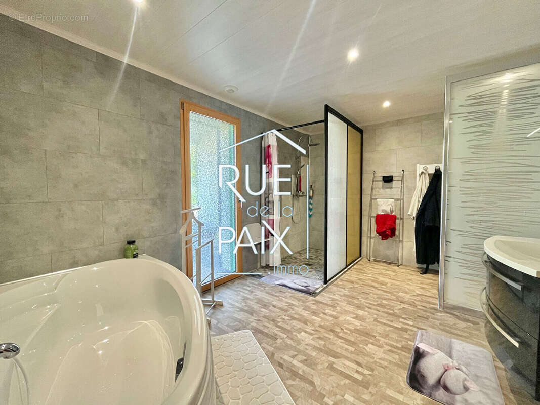 Maison Parthenay - 211.22 m2 - 4327m² terrain - photo 12