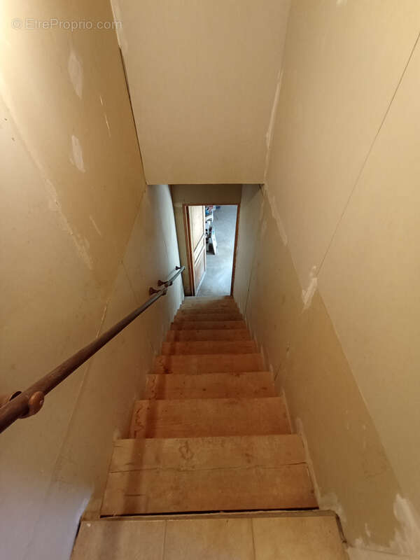 Maison à SAINT-ROMAN-DE-CODIERES