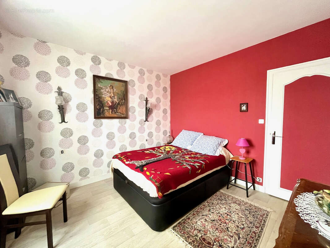 Maison à COGNAC-LA-FORET