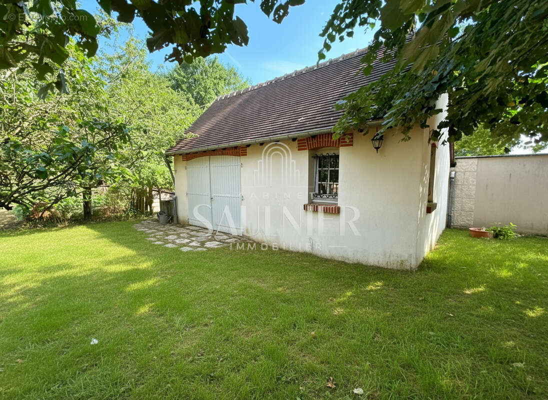 Le-Controis-en-Sologne (FRESNES) - Propriété de plain-pied avec piscine - photo 24
