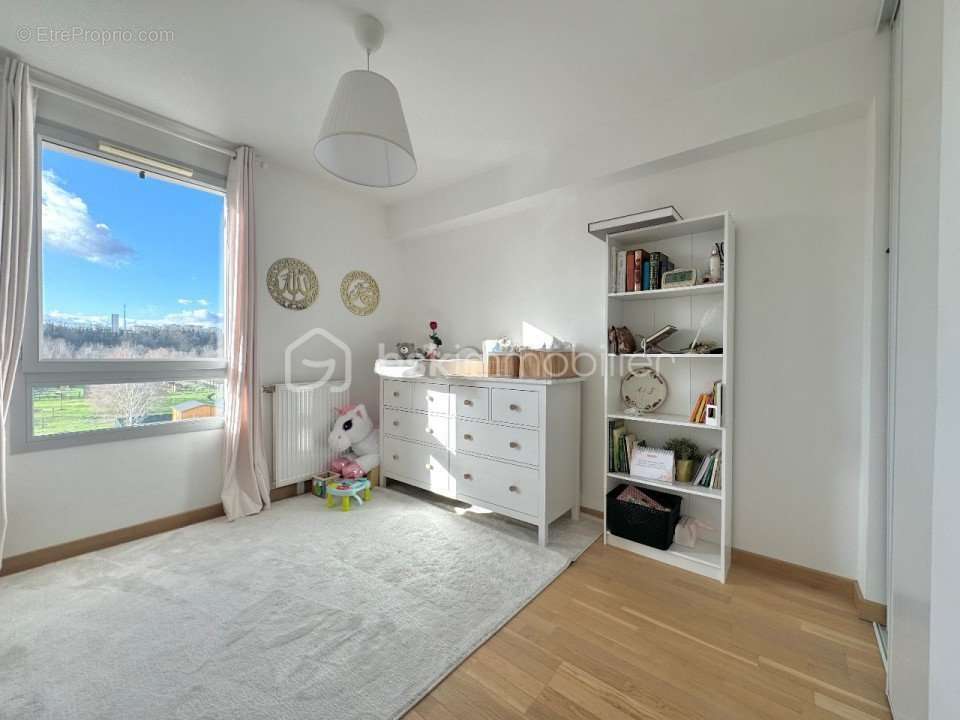 Appartement à SAINTRY-SUR-SEINE