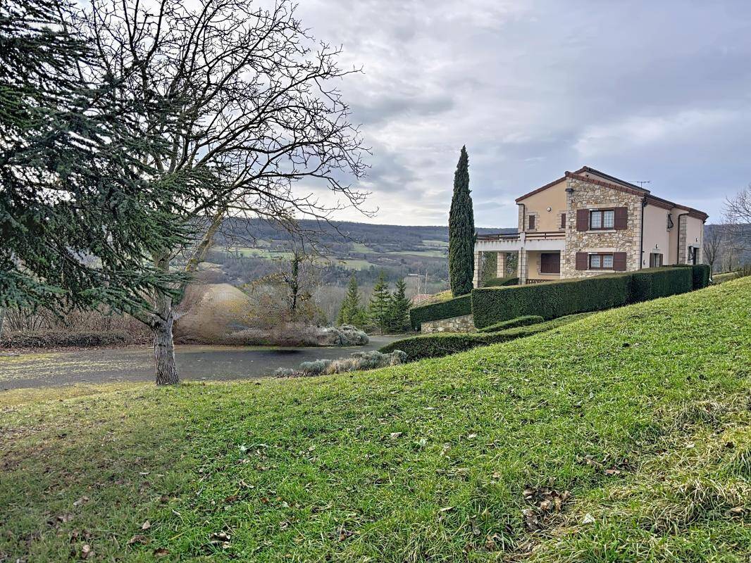 Maison à LA ROCHE-BLANCHE
