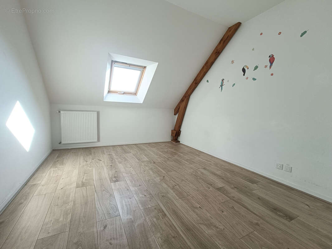 Appartement à SAINT-ERBLON