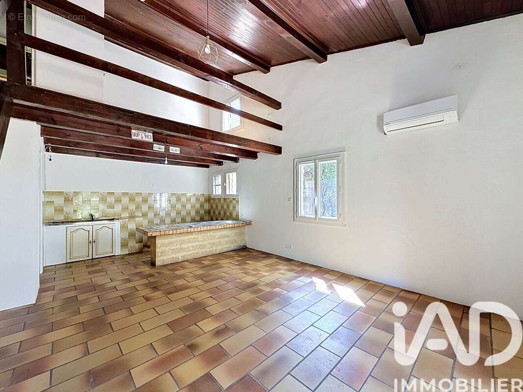 Photo 2 - Maison à UCHAUX