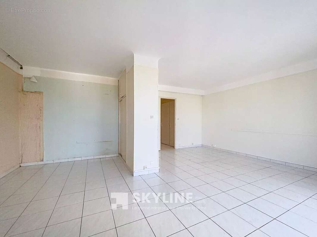 Appartement à MARSEILLE-7E