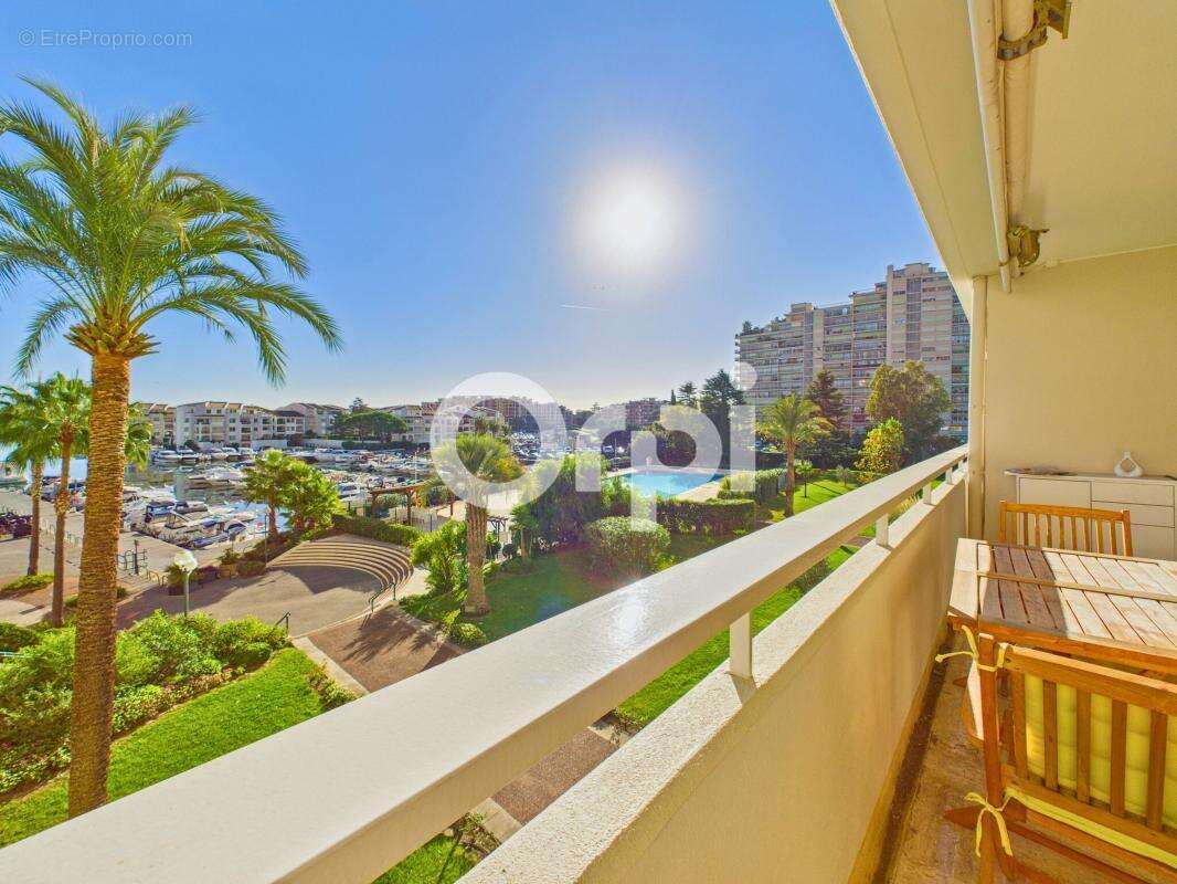 Appartement à MANDELIEU-LA-NAPOULE