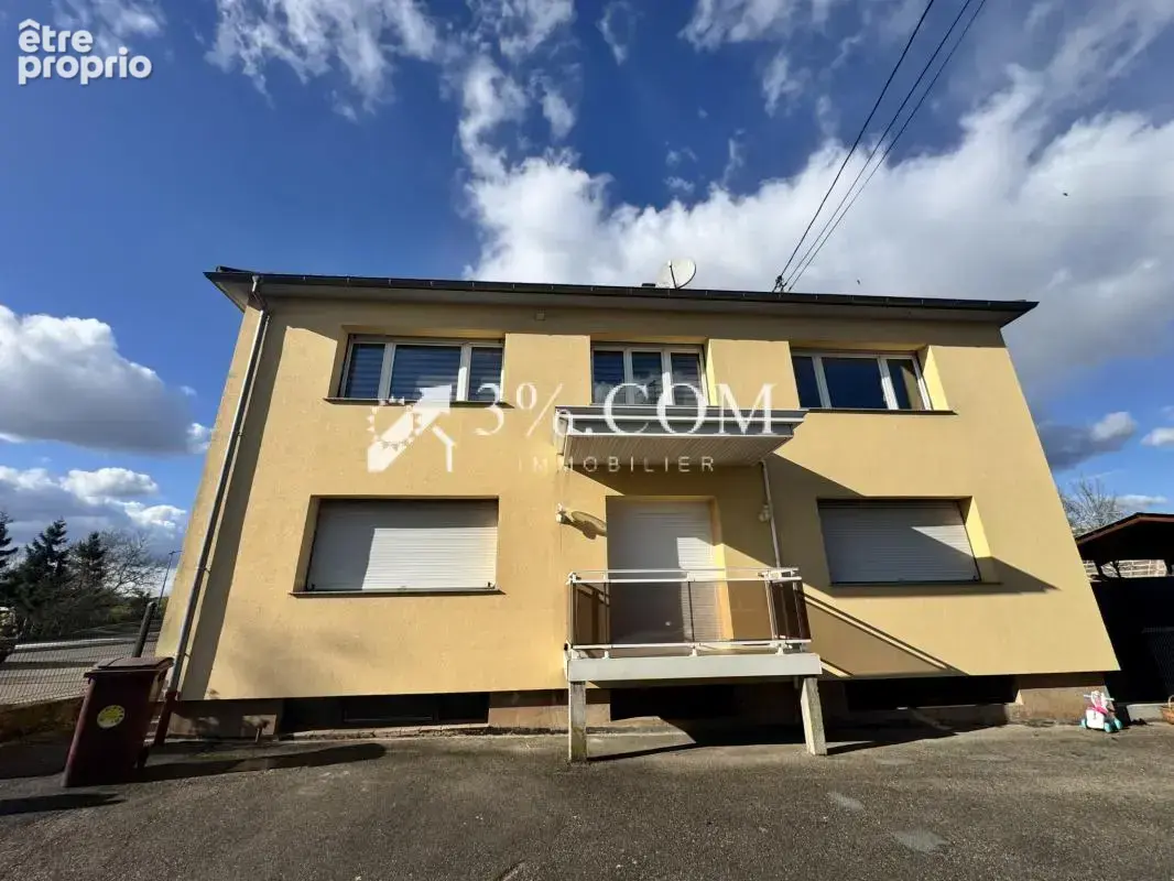 3%COM Grand F4 avec balcon - cour et caves - photo 13
