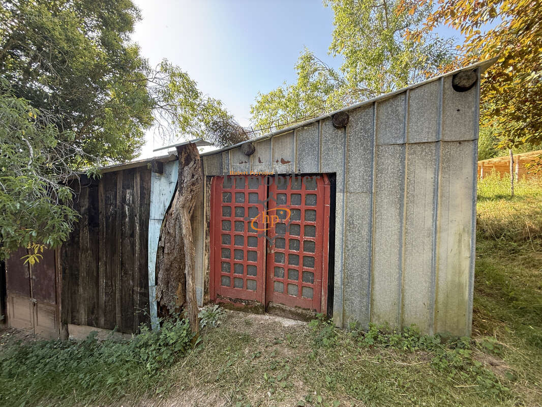 Vente Maison de loisir avec terrains et annexes Versols-et-Lapeyre - photo 8