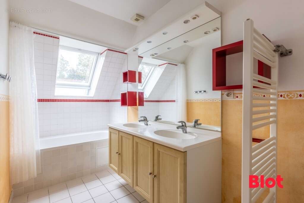 Maison 180 m² à Betton  - photo 9