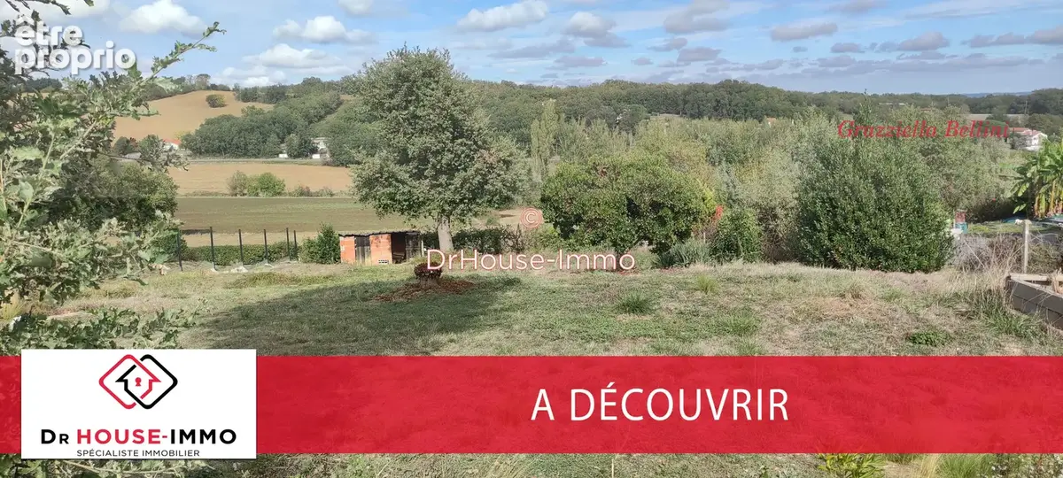 Terrain à MAUZAC