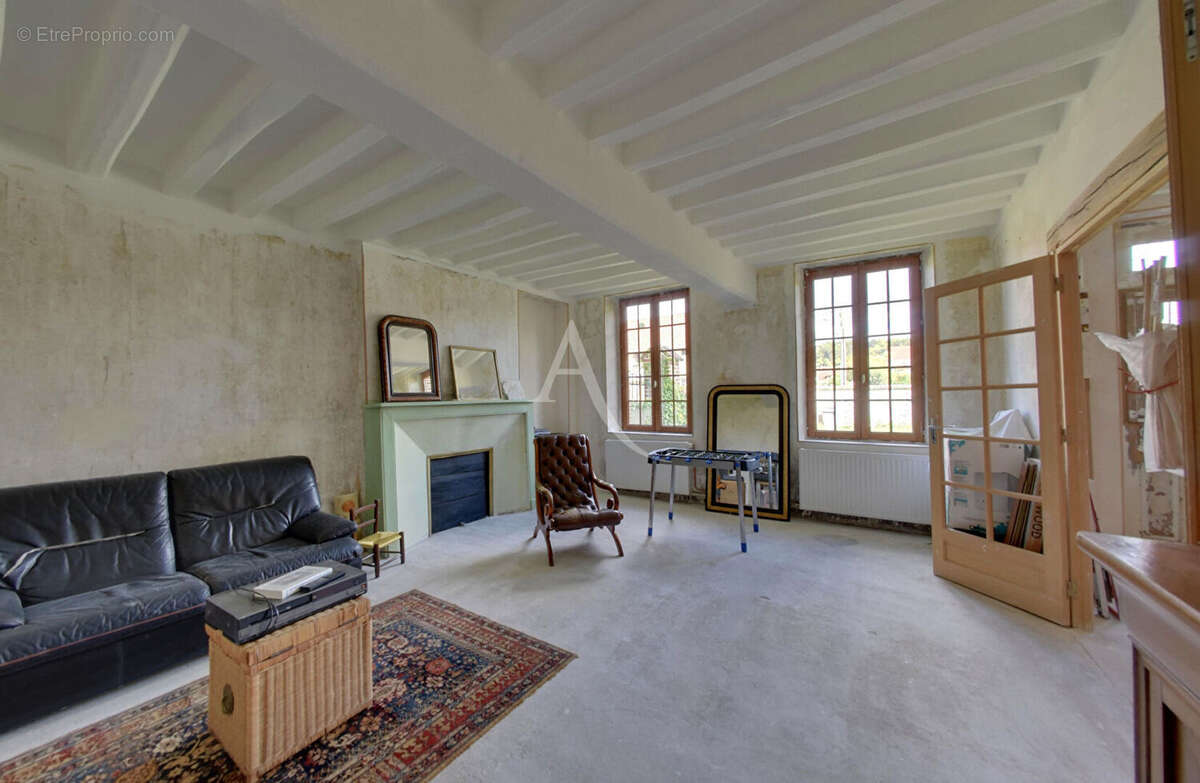 Maison à FLEURY-LA-VALLEE