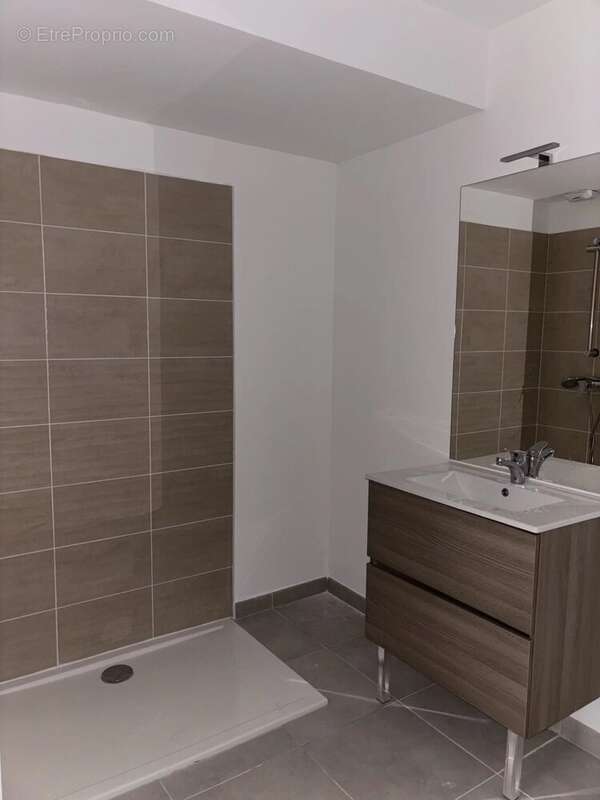 Appartement à SIX-FOURS-LES-PLAGES