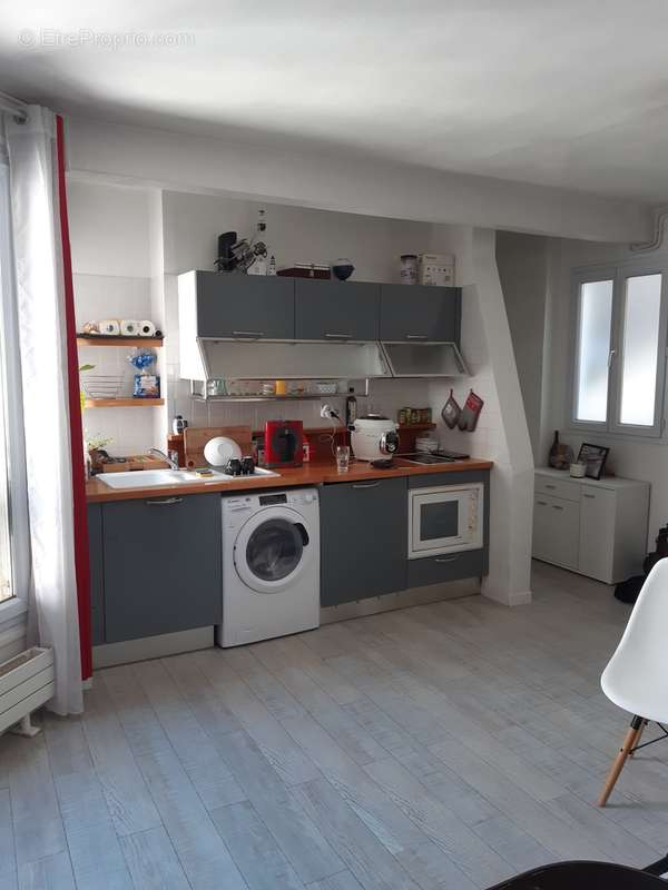 CUISINE OUVERTE SUR SALON - Appartement à PARIS-20E