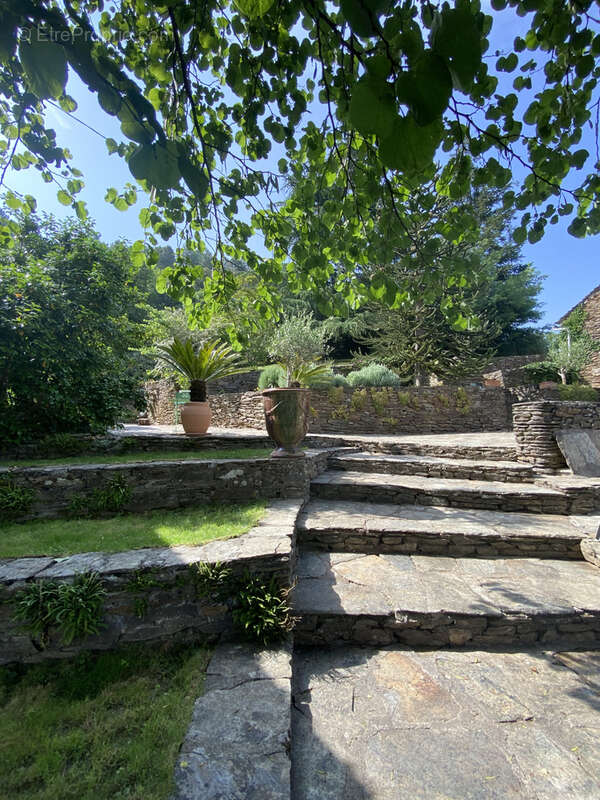 Maison à LE COLLET-DE-DEZE