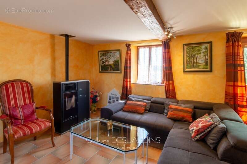 Maison à AUBRY-LE-PANTHOU