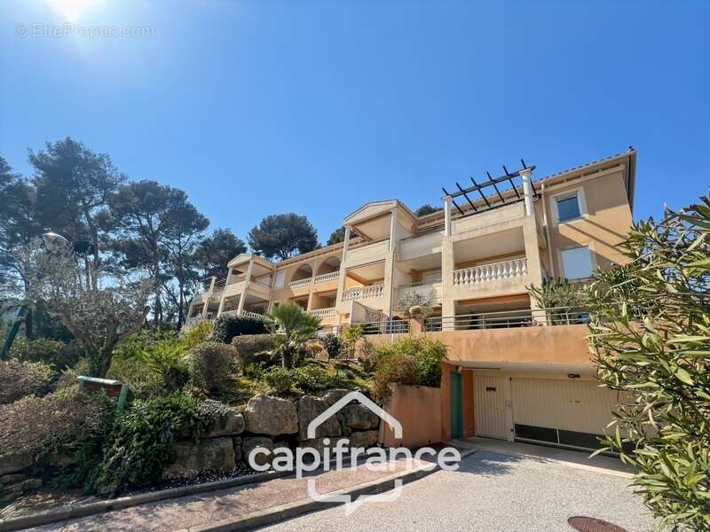 Appartement à HYERES