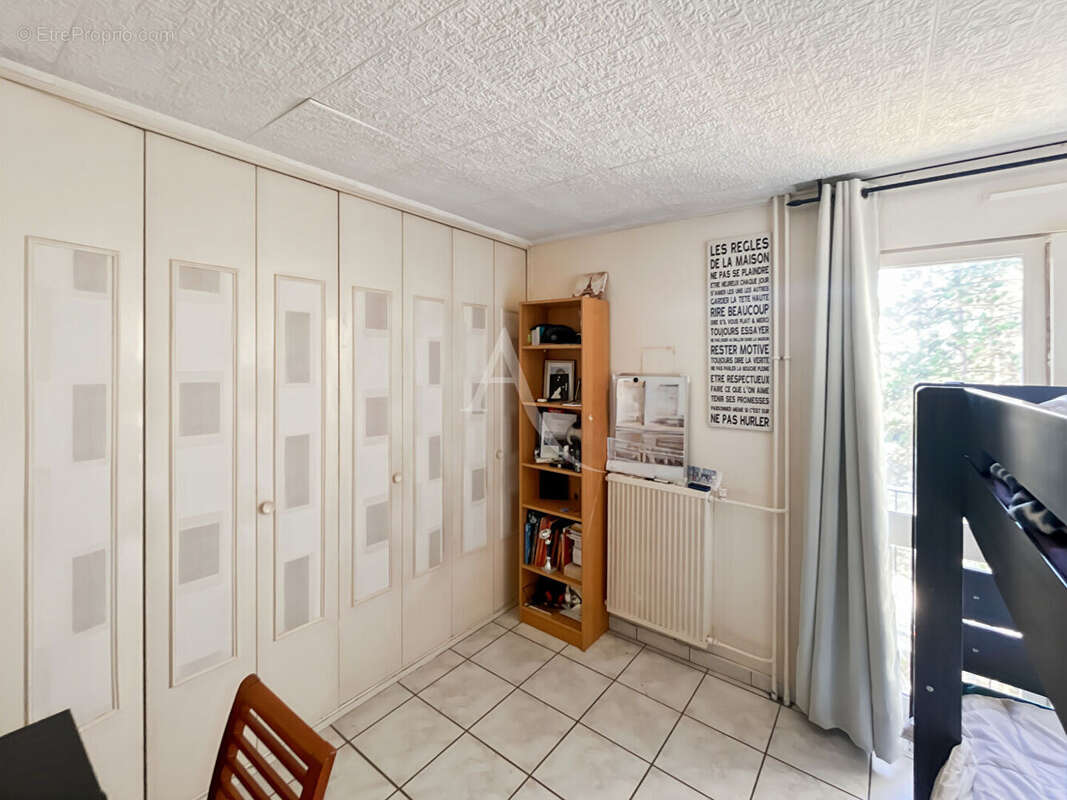 Appartement à LES MUREAUX