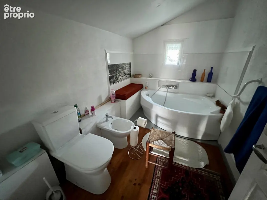 Maison d'environ 220 m² dans un des meilleurs quartiers de Villeneuve sur Lot, proche à pied du centre ville et de toutes ses co - photo 14