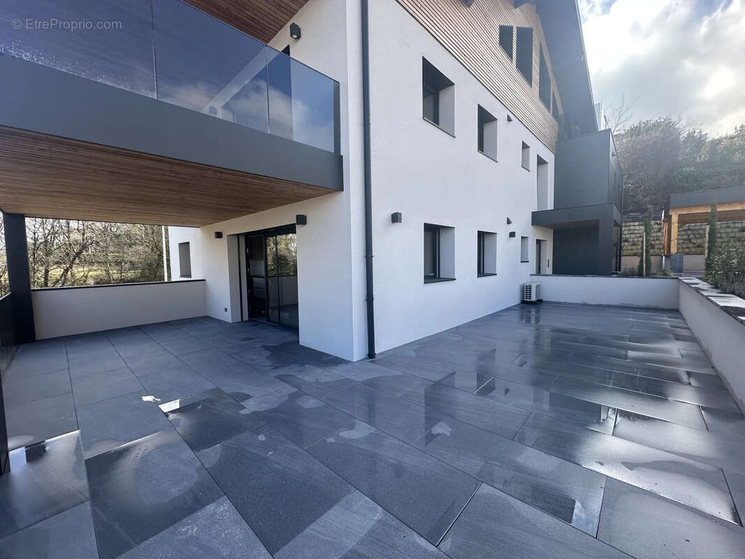 Appartement à NEUVECELLE