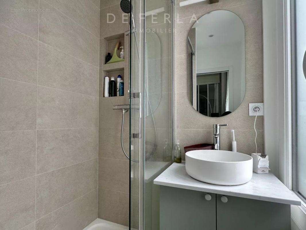 Appartement à PARIS-7E