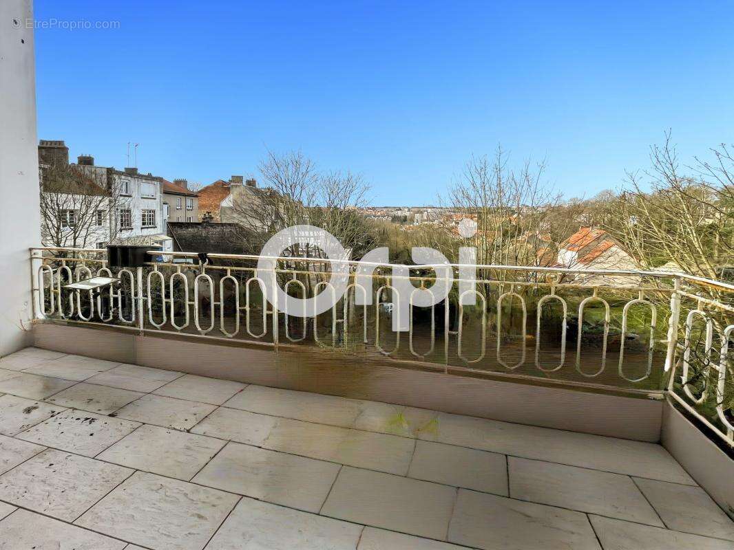 * À VENDRE – Appartement de caractère 104 m² – Grand balcon – Dernier Sou** - photo 8