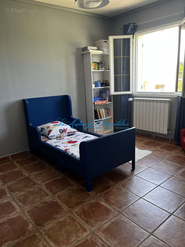 Lédignan - Charmante villa familiale avec piscine sur 2691 m2 de terrain. - photo 13