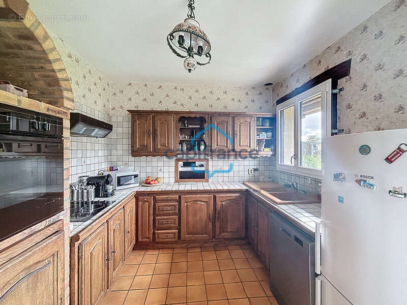 Maison à LA NEUVILLE-CHANT-D'OISEL
