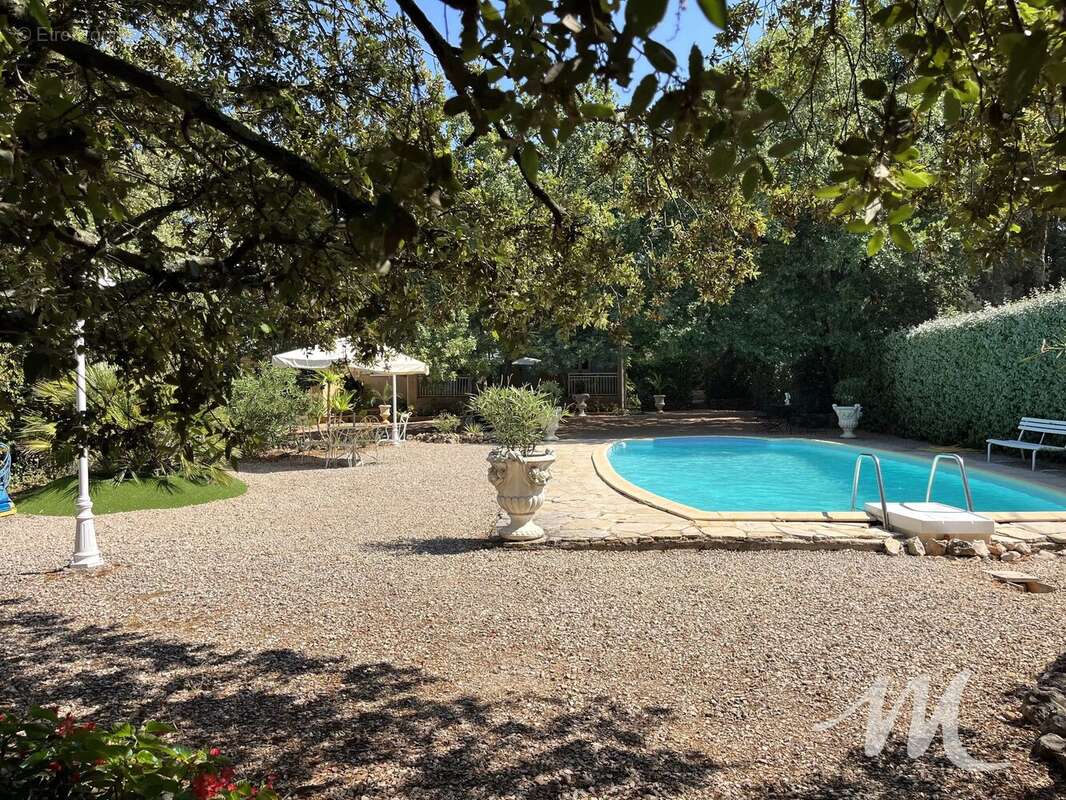 Grande propriete a vendre a tavernes avec 2 habitations piscine garage et terrain bucolique - photo 5