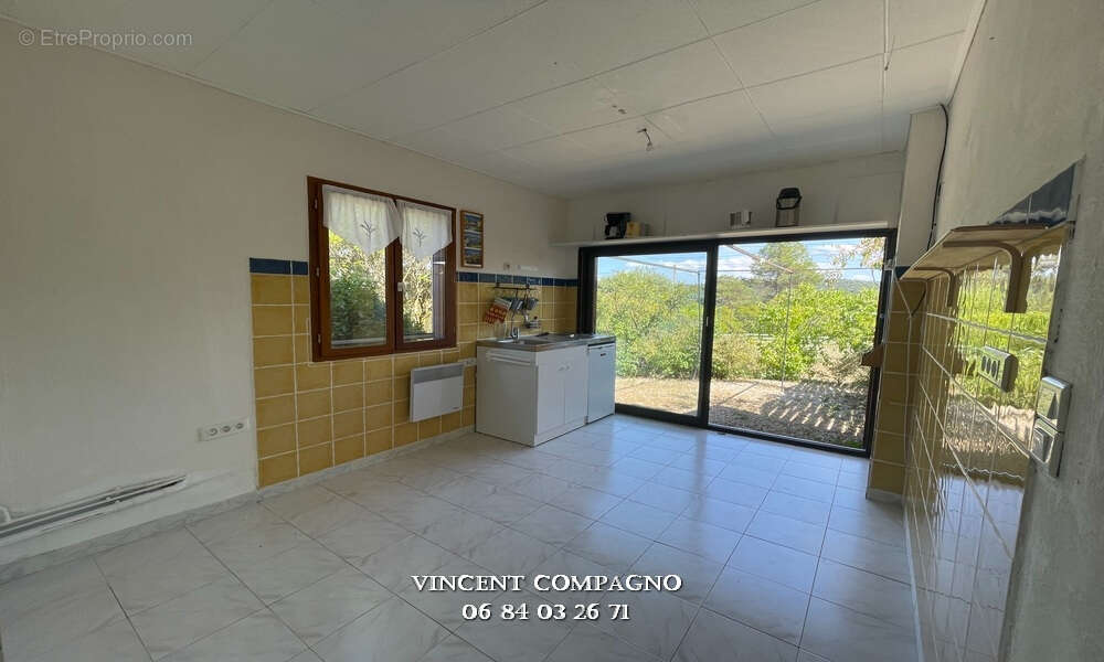 Maison à ESPARRON-DE-VERDON