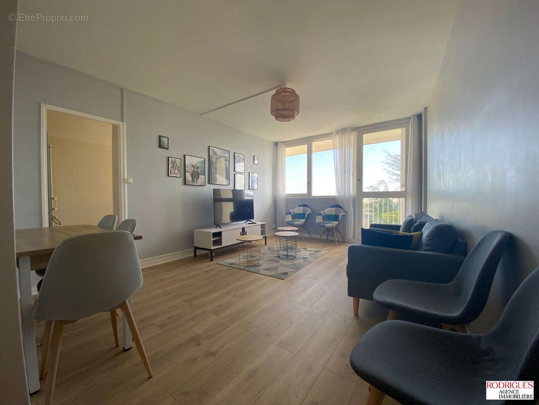 Appartement 89 m² à Poitiers  - photo 2