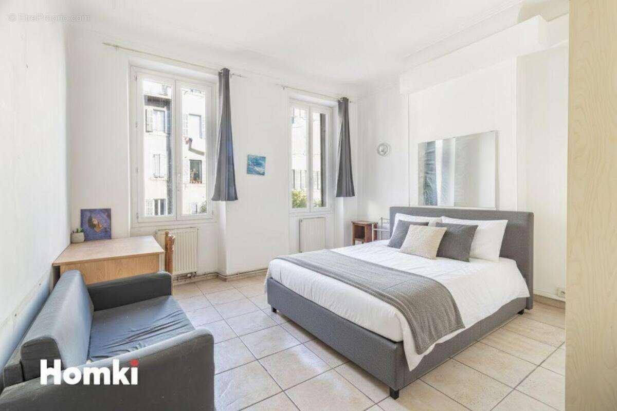 Appartement à MARSEILLE-6E