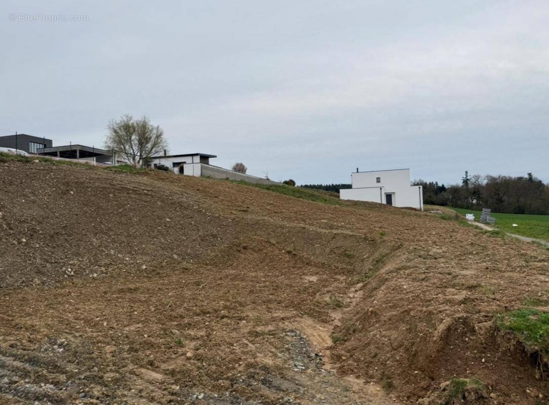 Terrain à MONTERTELOT