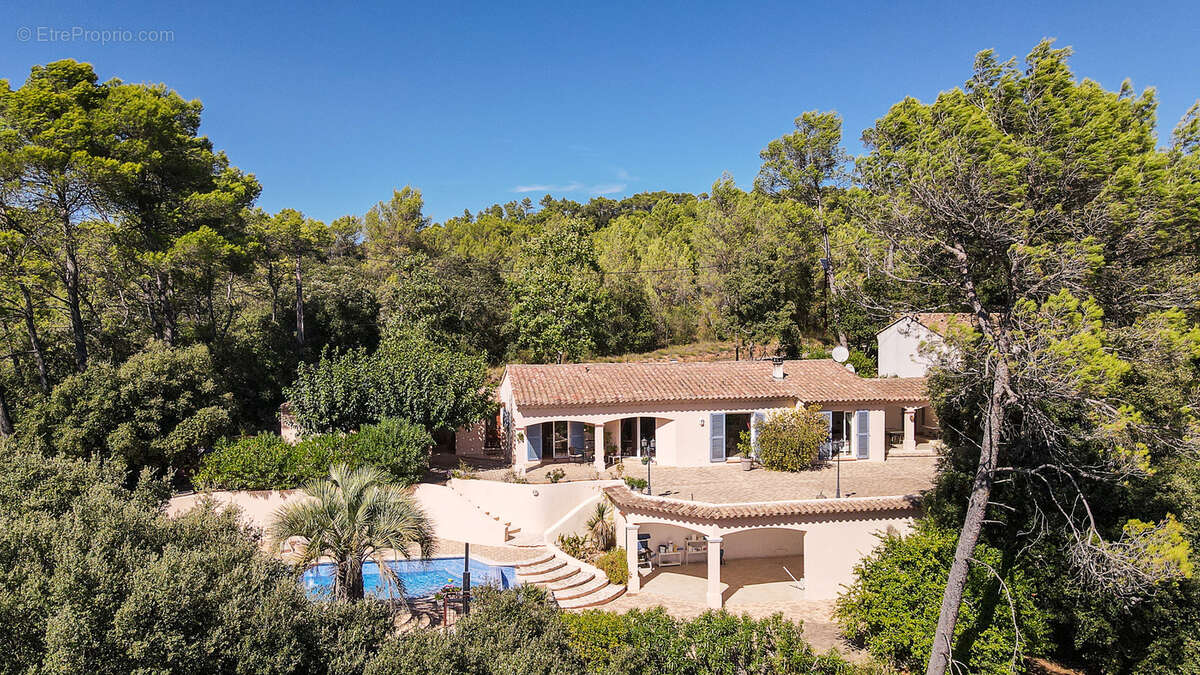 Maison à LORGUES