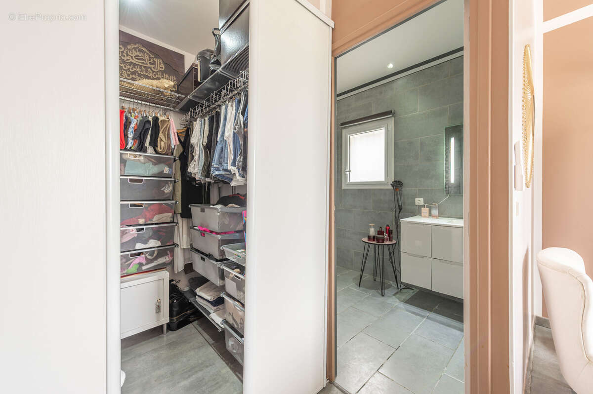 Maison à SAINT-CERGUES