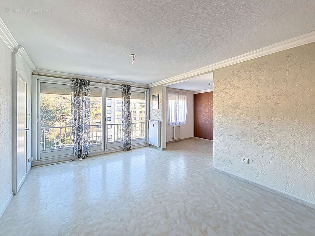 Appartement à BOURGOIN-JALLIEU