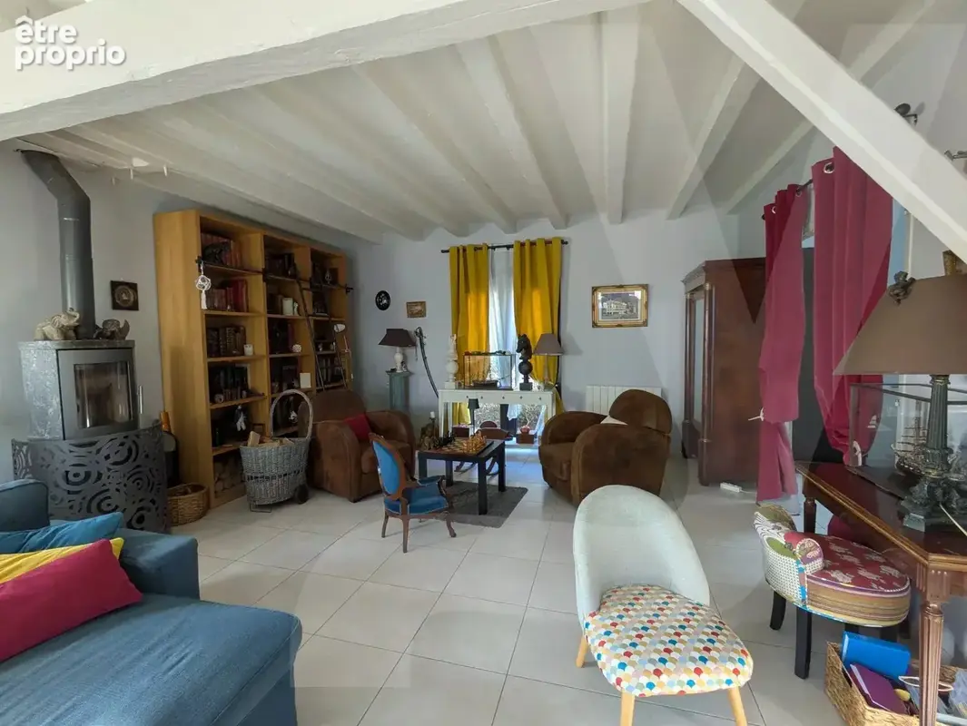 Treillières – maison familiale de charme – 5 chambres – 191 m² habitables – jardin paysagé de 702 m² - photo 2
