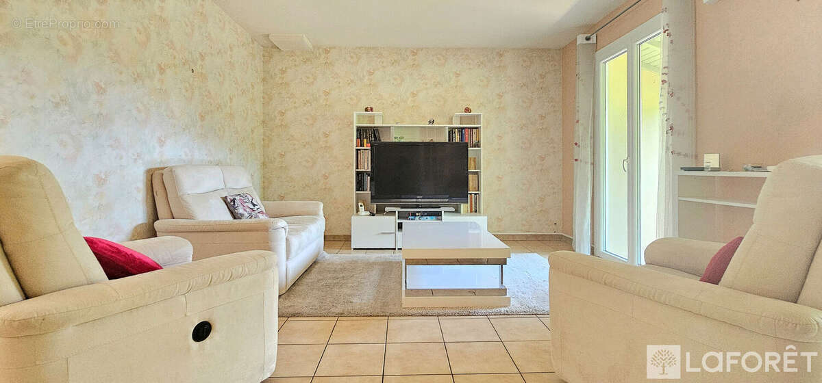 Maison à SAINTES