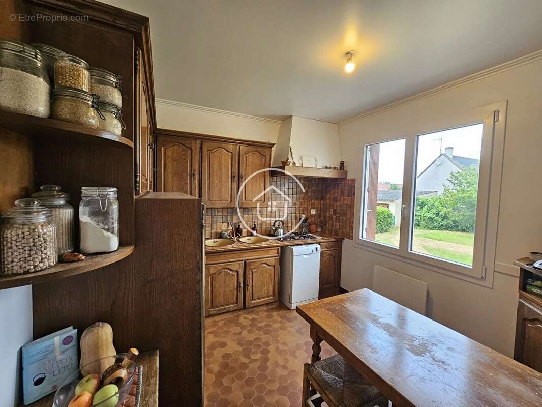 Maison familiale avec sous-sol et beau terrain à Vineuil - photo 13
