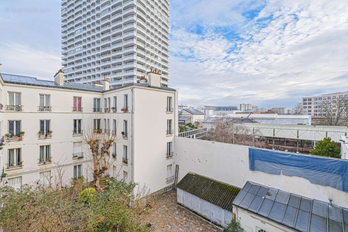 Appartement à PARIS-18E
