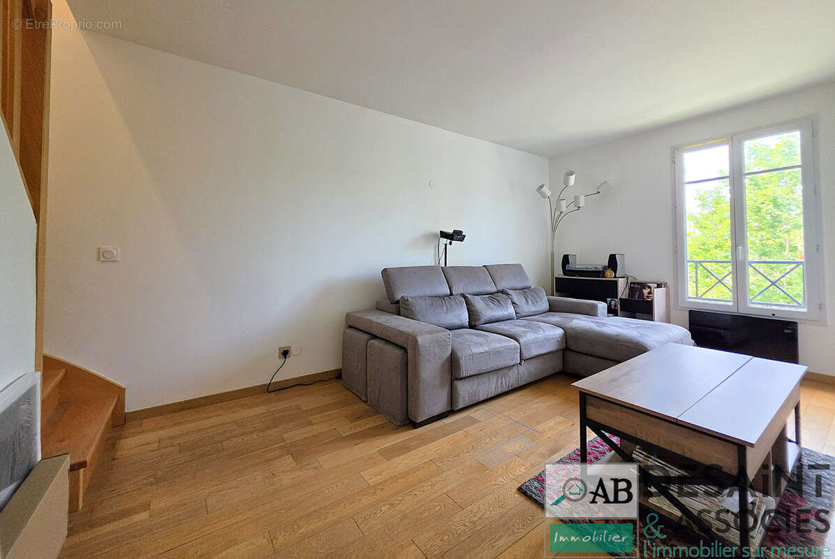 Appartement triplex T4 76m2 Balcon Box - photo 7