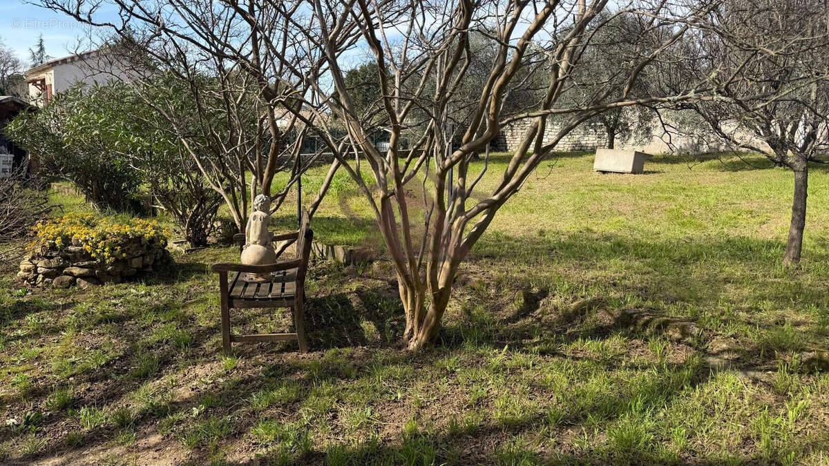 Maison à SAINT-VICTOR-DE-MALCAP